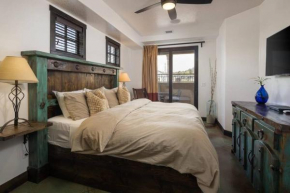 Luxury Downtown Rental (Pet Friendly) - La Dolce Vita Villas #7